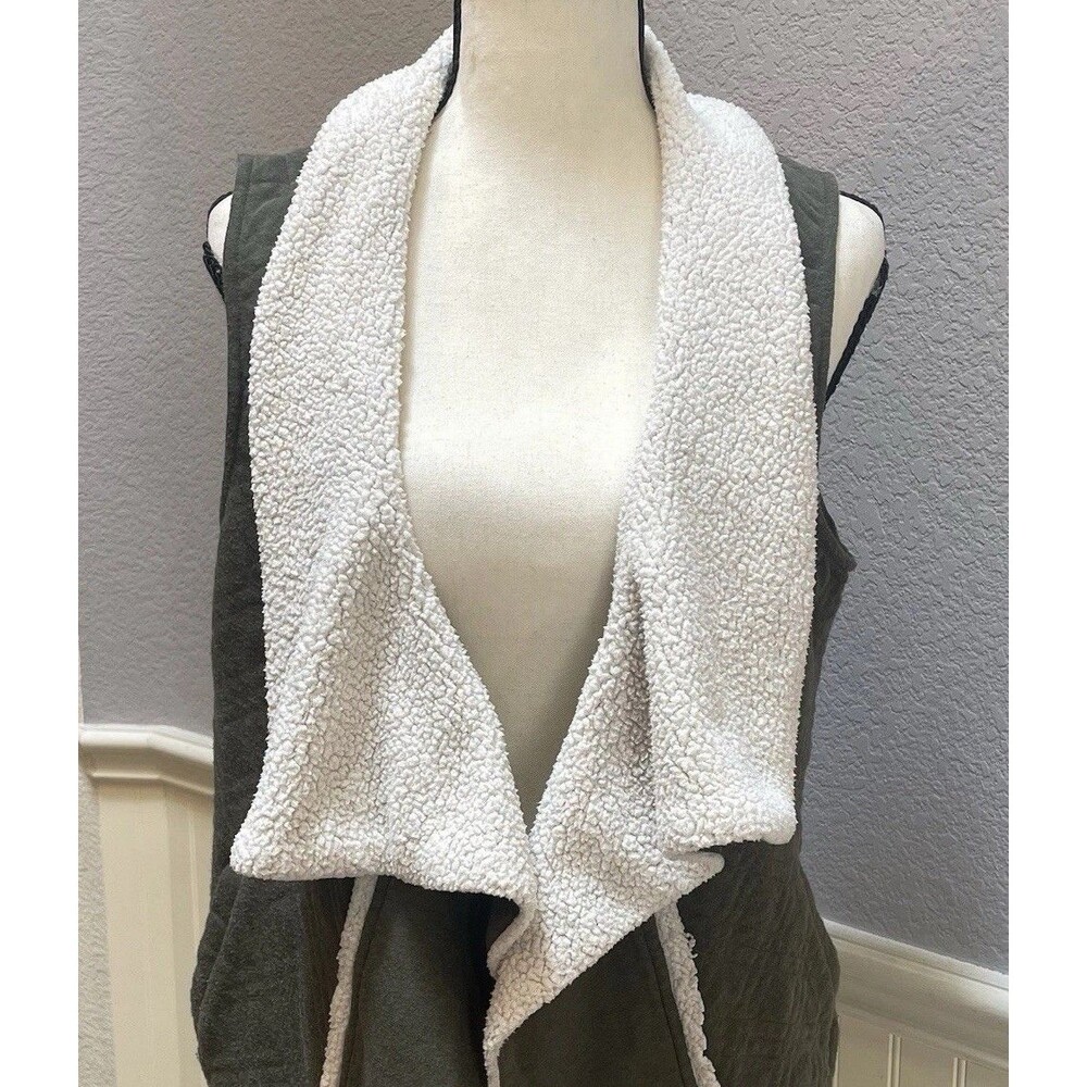 Anthro Saturday Sunday Quilted Sherpa Vest M Green Faux Shearling Open Waterfall